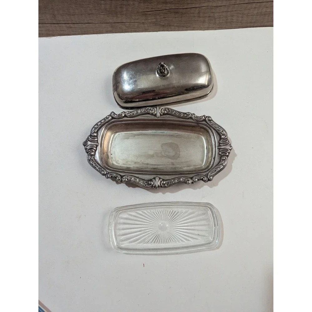 Sheridan Silver Silver‎ plate Butter Dish with Glass Liner Ornate Domed Lid Set
